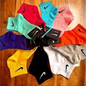 10 Pair of Nike Socks